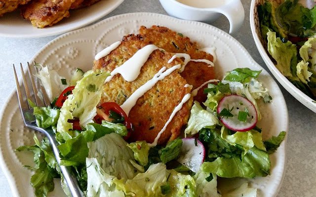 Lęšių-cukinijų blynai su fetos sūriu