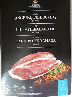 
Lietiniai blynai su antiena, daug daržovių ir sūriu
