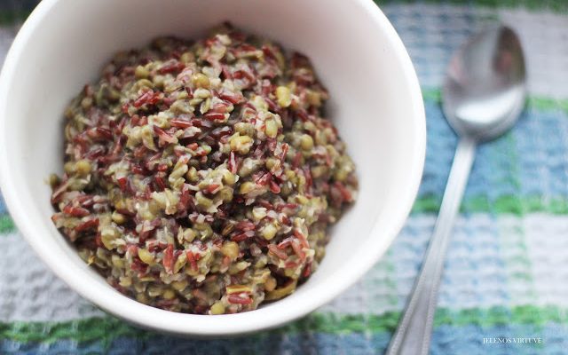 Mung dalas pupuolių troškinys su raudonaisiais ryžiais