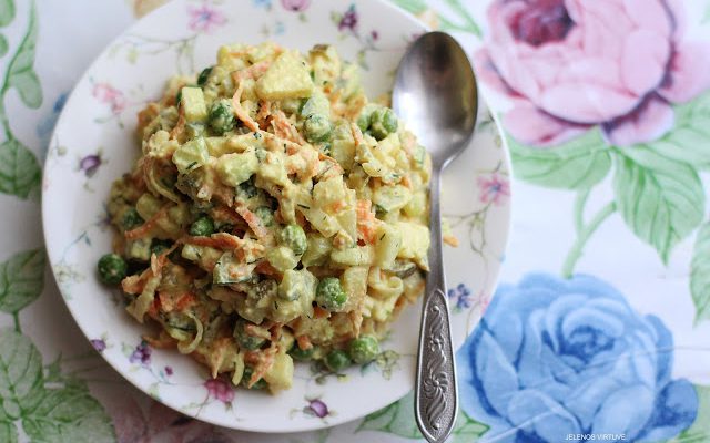 Žaliavalgiška „Baltoji mišrainė”