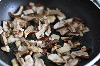 
Gardūs triušienos maltinukai su grikių rizotto
