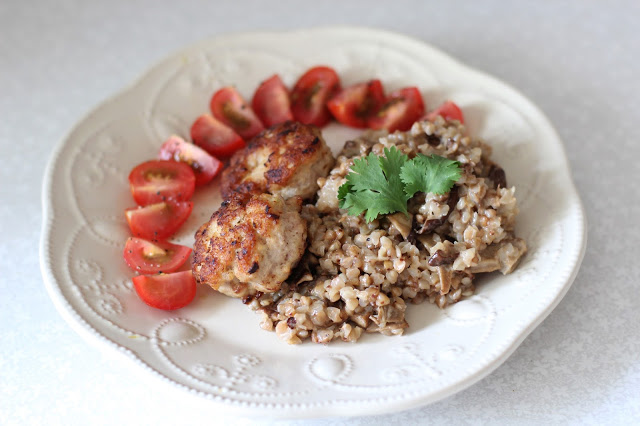 
Gardūs triušienos maltinukai su grikių rizotto
