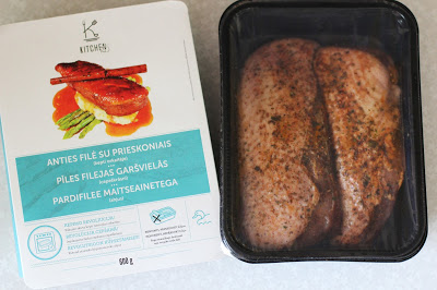 
Sultinga antienos filė su vasariškomis salotomis
