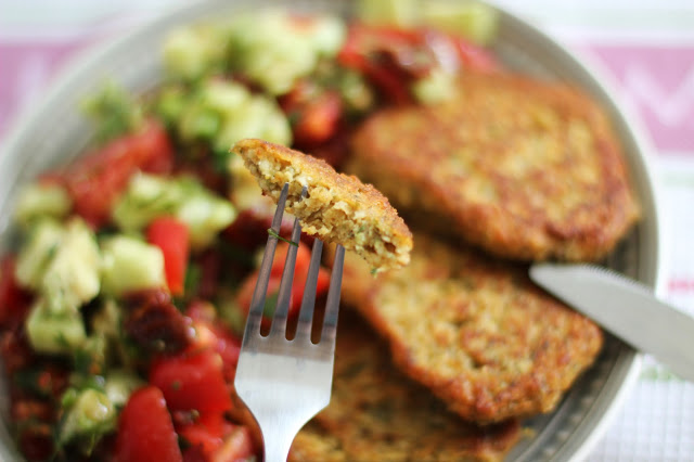 
Avižinių dribsnių ir daigintų Mung pupelių kepsneliai
