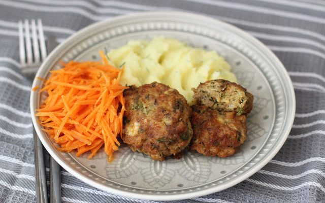 Labai gardūs antienos maltinukai su sūriu ir špinatais