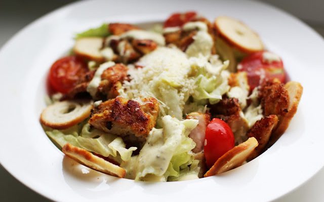 Cezario salotos su traškia triušiena