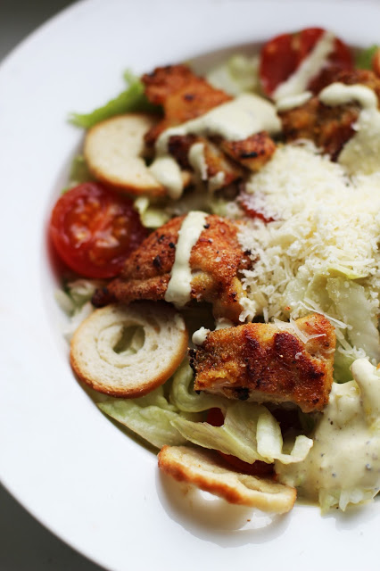 
Cezario salotos su traškia triušiena
