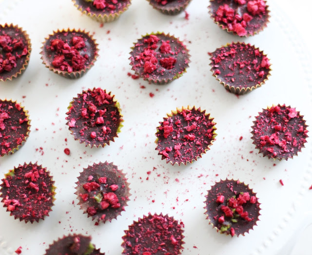 
Šventiniai naminiai saldainiai su Matcha
