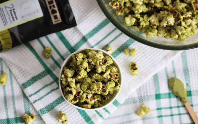 Popkornas su Matcha