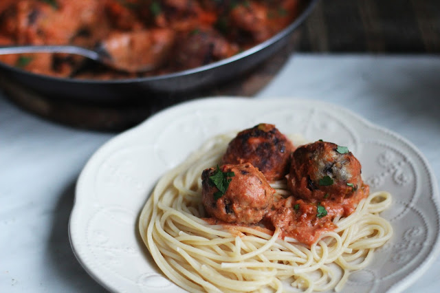 
Pievagrybių kukuliai su makaronais
