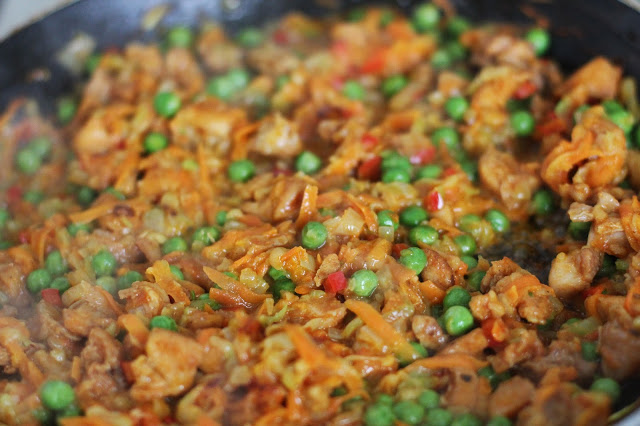 
Makaronų apkepas su triušiena ir daržovėmis
