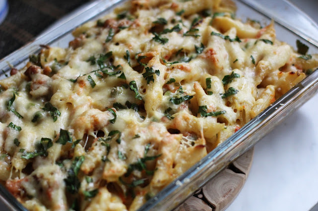 
Makaronų apkepas su triušiena ir daržovėmis
