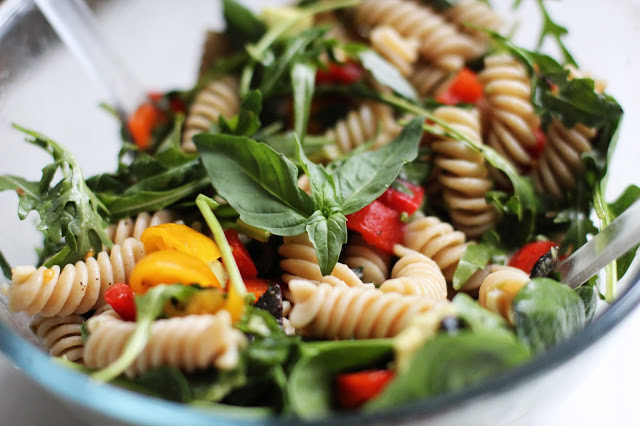 
Fantastiško skonio pilno grūdo makaronų salotos
