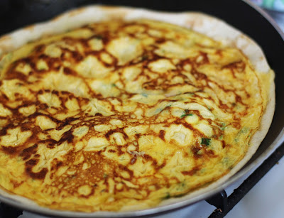 
Tortilijos su omletu, žalumynais ir sūriu
