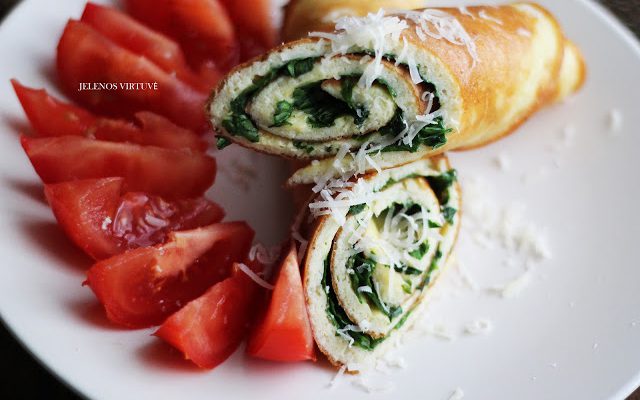 Omletas su sūriu ir špinatais