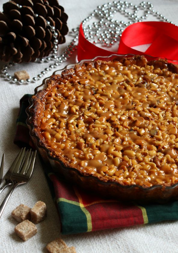 Karamelinis riešutų pyragas