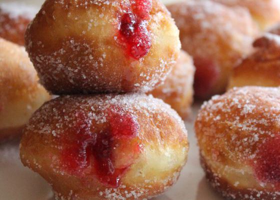 Mielinės spurgos su džemu