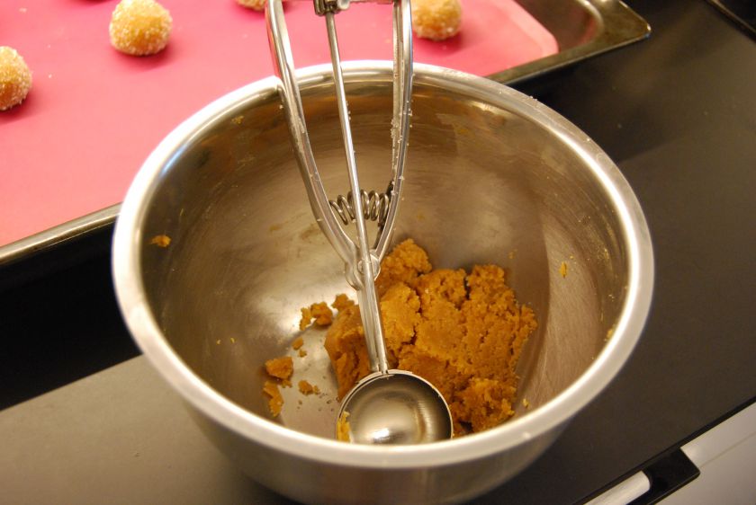 Riešutų sviesto sausainiai su šokoladu