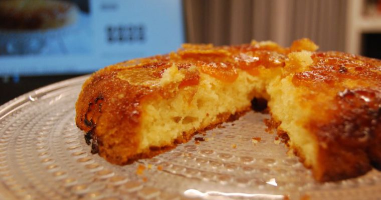 Apverstas pyragas su kinkanais