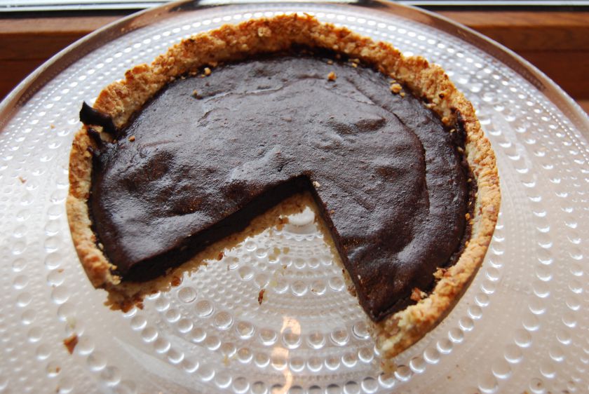 Šokoladinis datulių pyragas