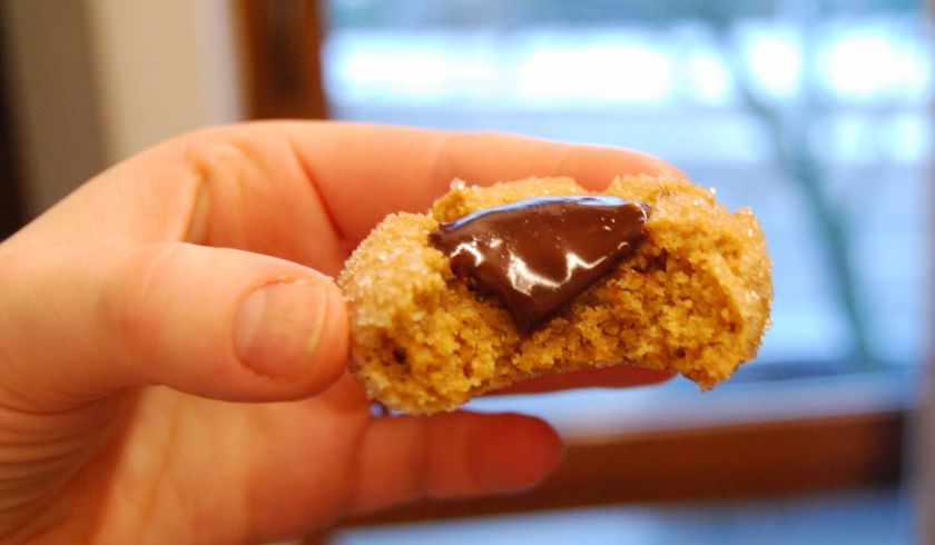 Riešutų sviesto sausainiai su šokoladu