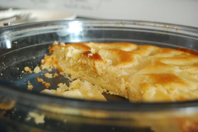 Migdolinis pyragas su kriaušėmis