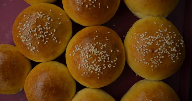 Universalios mielinės bandelės – iš japoniškos tešlos