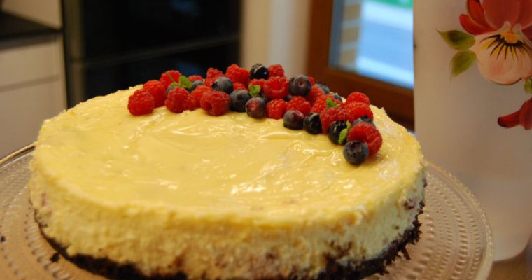 Sūrio pyragas su avietėmis