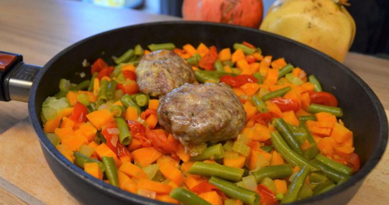 Mėsos maltinukai su daržovėmis