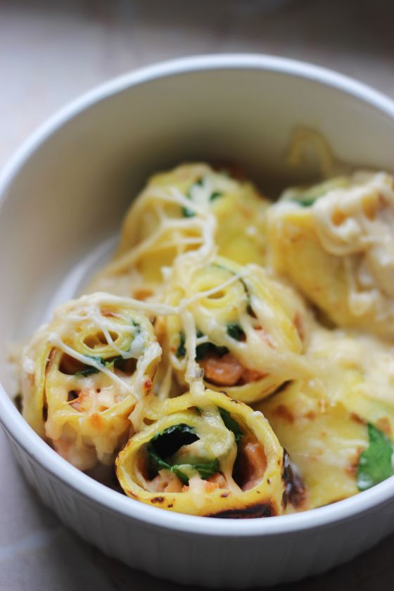 Lietinių apkepas su lašiša ir špinatais