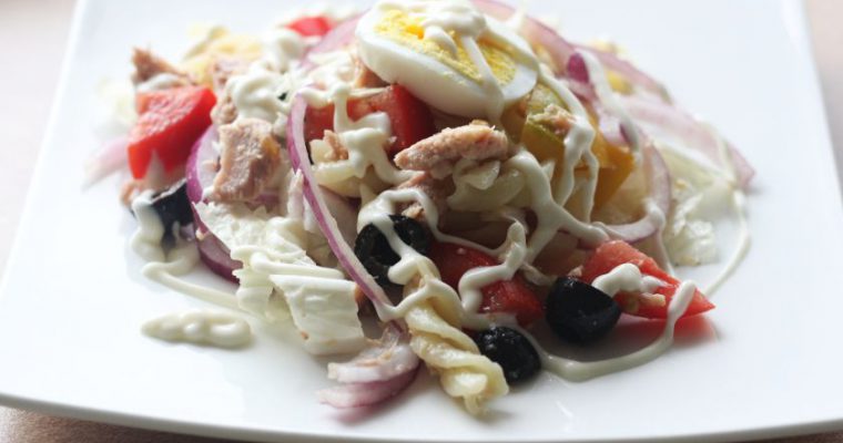 Makaronų salotos su&nbsp;tunu