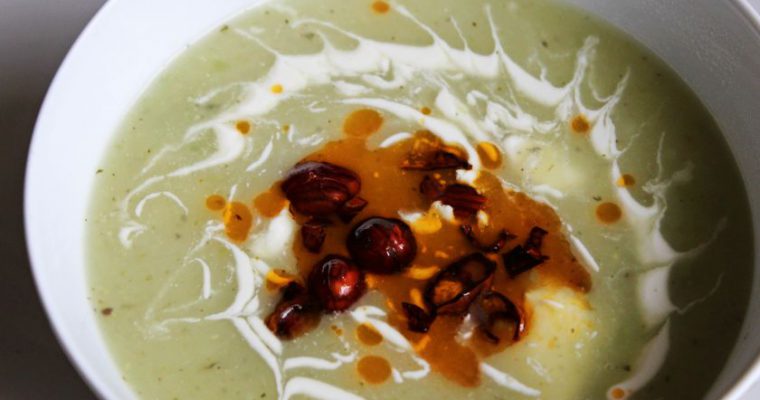 Bulvių ir salierų sriuba