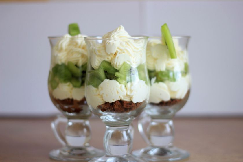 Gaivus naminės varškės desertas