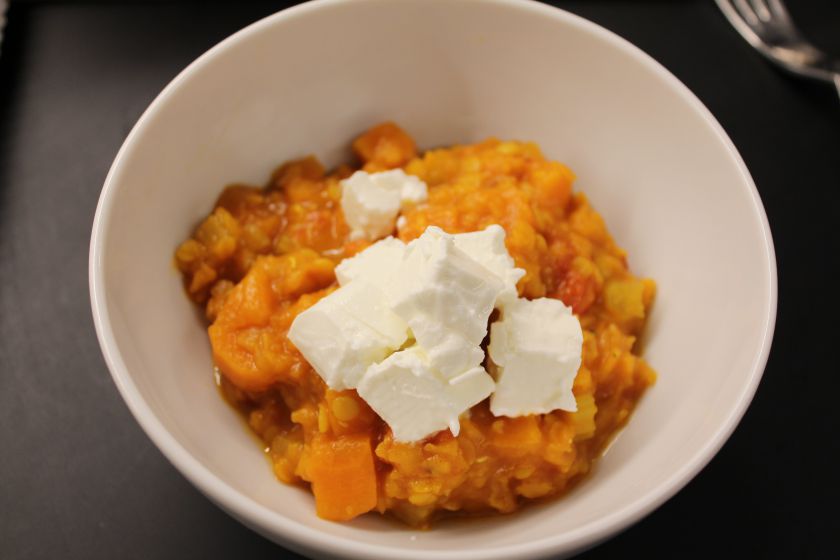 Daržovių troškinys su&nbsp;lęšiais