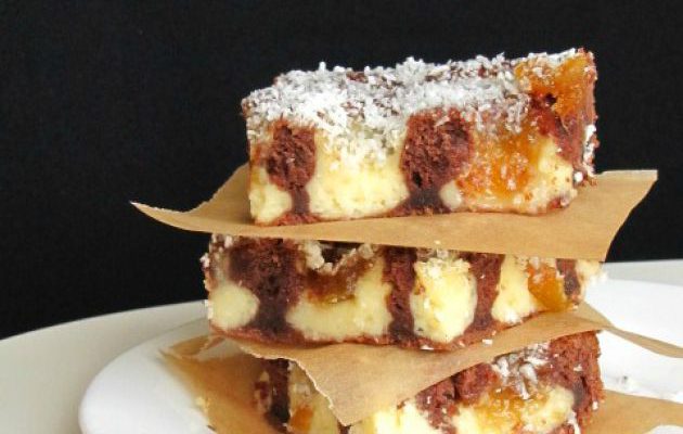 Šokoladinis  Piña colada“ pyragas