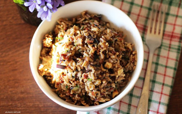 Ryžių, baklažanų ir riešutų troškinys