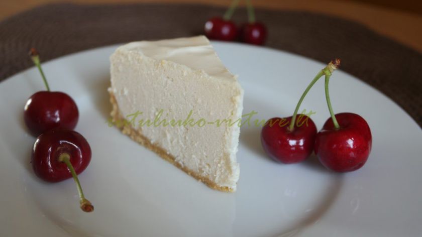 Nekeptas sūrio tortas (su ananasų gabaliukais)