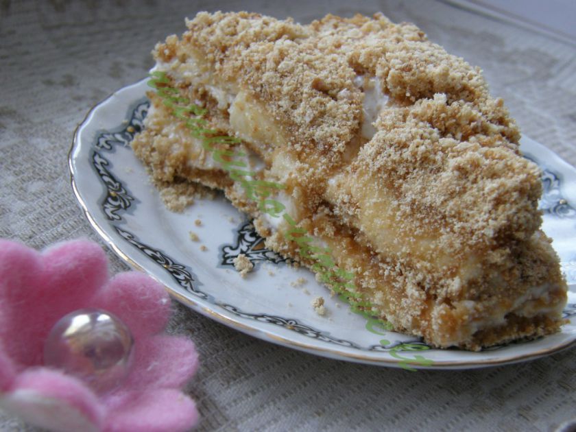 Nekeptas meduolių ir bananų tortas