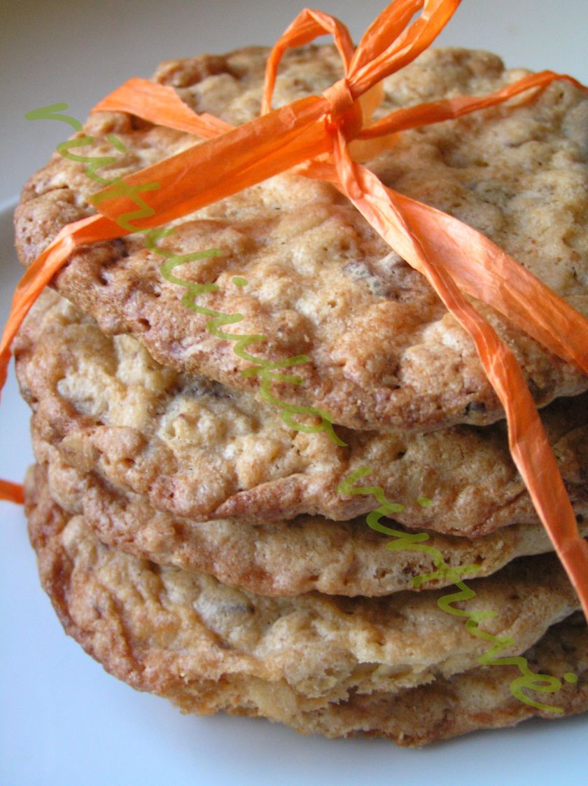 Greitai pagaminami avižiniai sausainiai [su žemės riešutų sviestu ir šokoladu]