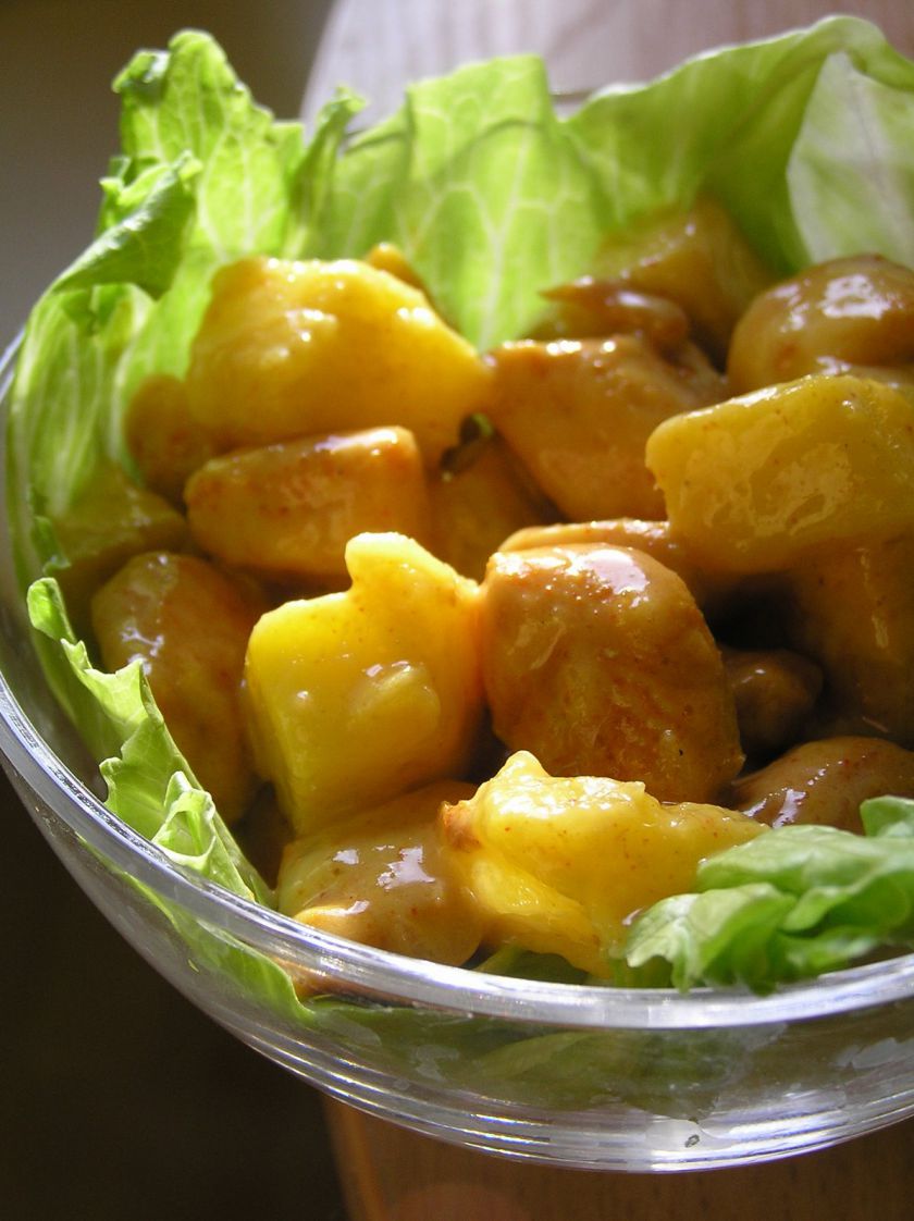 Vištienos ir mangų salotos