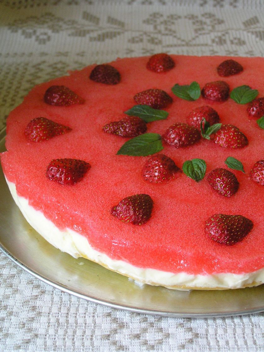 Tortas su grietinėle ir želė