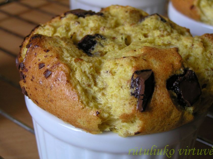 Grikių suflė su šokolado gabaliukais