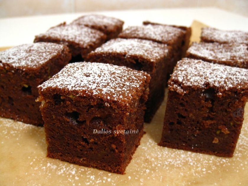 Braunis su cukinija (Brownie)