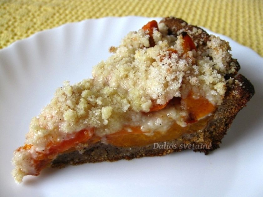 Grikių miltų pyragas su abrikosais