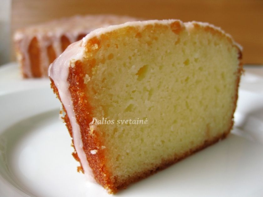 Jogurtinis greipfrutų pyragas