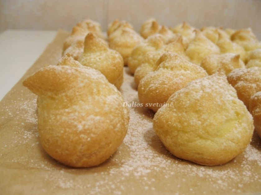 Plikyti pyragaičiai su apelsininiu kremu