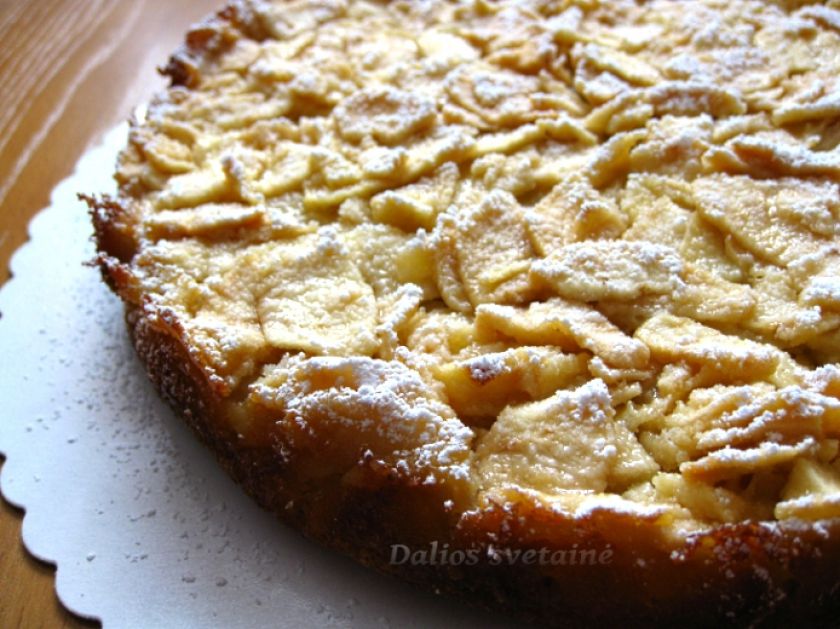 Toskanietiškas obuolių pyragas