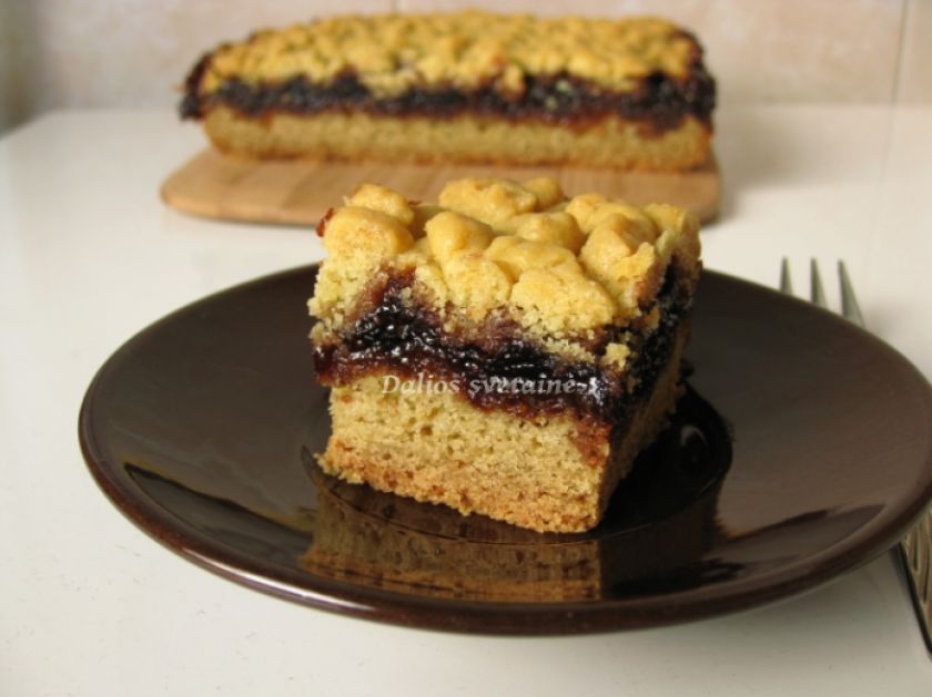 Trapus pyragas su uogiene