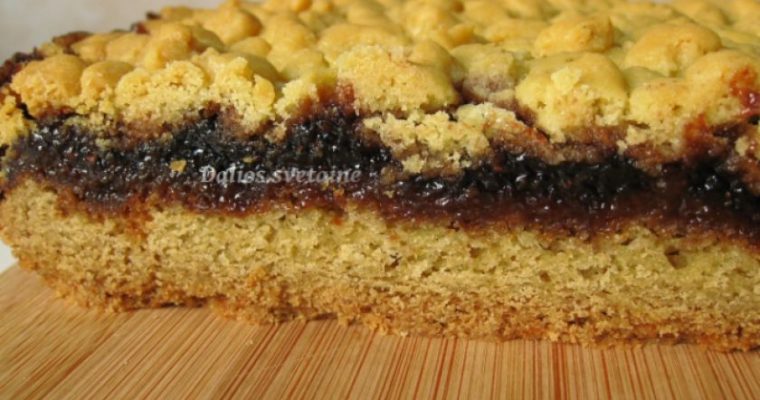 Trapus pyragas su uogiene