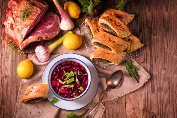 Mieliniai pyragai su įdarais – ukrainietiškos virtuvės favoritai: nesudėtinga išsikepti tiek šventėms, tiek kasdienai